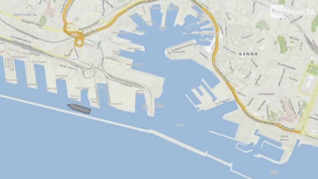 Genova crolla la torre dei piloti: La nave mercantile Jolly Nero provoca il disastro