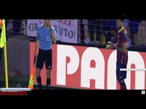 Dani Alves mangia la banana