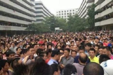 Cina in sciopero a Dongguan nella provincia di Guangdong