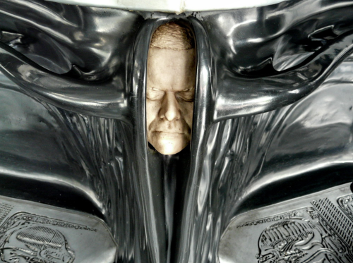 Hans Rudi Giger opera bar
