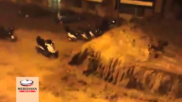 Genova, il fiume esonda tra la disperazione dei residenti