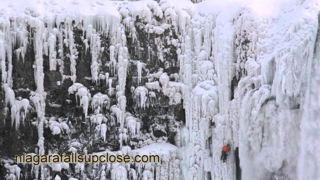 Niagara: canadese scala delle pareti ghiacciate