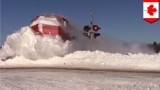 La neve non è un problema per questo treno canadese