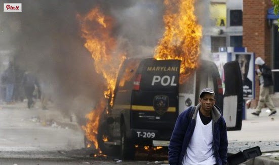 Baltimora in fiamme: rivolta Blacks