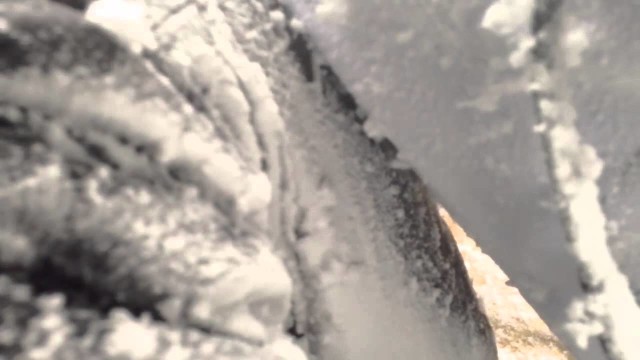 Enorme valanga sull’Everest catturata in video