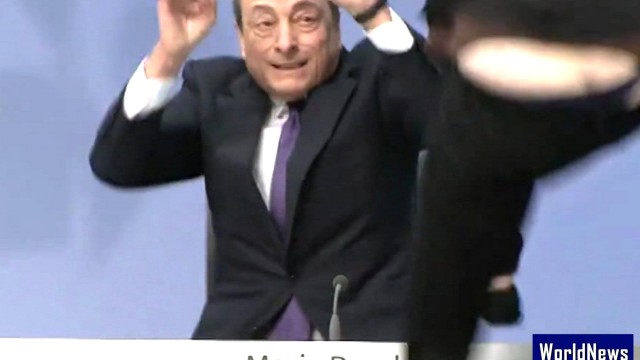 MARIO DRAGHI AGGREDITO DURANTE CONFERENZA BCE