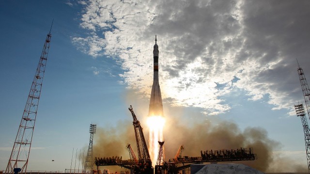 LIVE: La Soyuz lancia la 60a nave da carico Progress М-28М