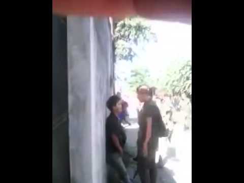 El Salvador: i soldati picchiano i membri della Gang MS-13
