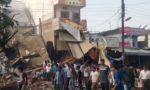 India: Madhya Pradesh, esplosione in un albergo, 82 morti