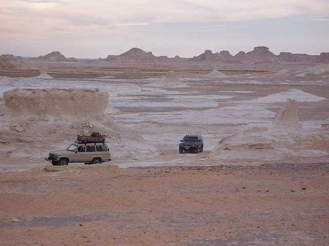12 turisti messicani morti e 10 feriti durante un'escursione nel White Desert egiziano di Farafra