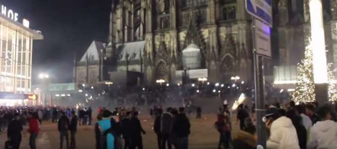Capodanno shock a Colonia: decine di donne aggredite per strada 