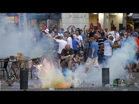 Euro 2016, Marsiglia: hooligans inglesi scatenati