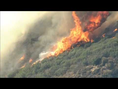 Los Angeles: brucia il quartiere vip di “Calabasas”