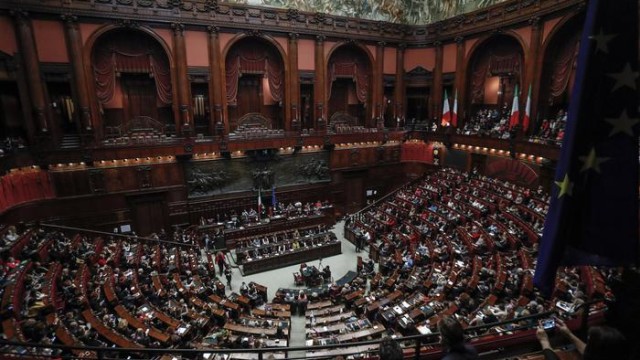 Uffici per le “Lobbies” nel Parlamento Italiano