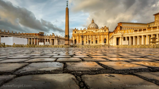 BERGOGLIO ORDINA DI TRASFERIRE TUTTI I BENI ALLA BANCA VATICANA